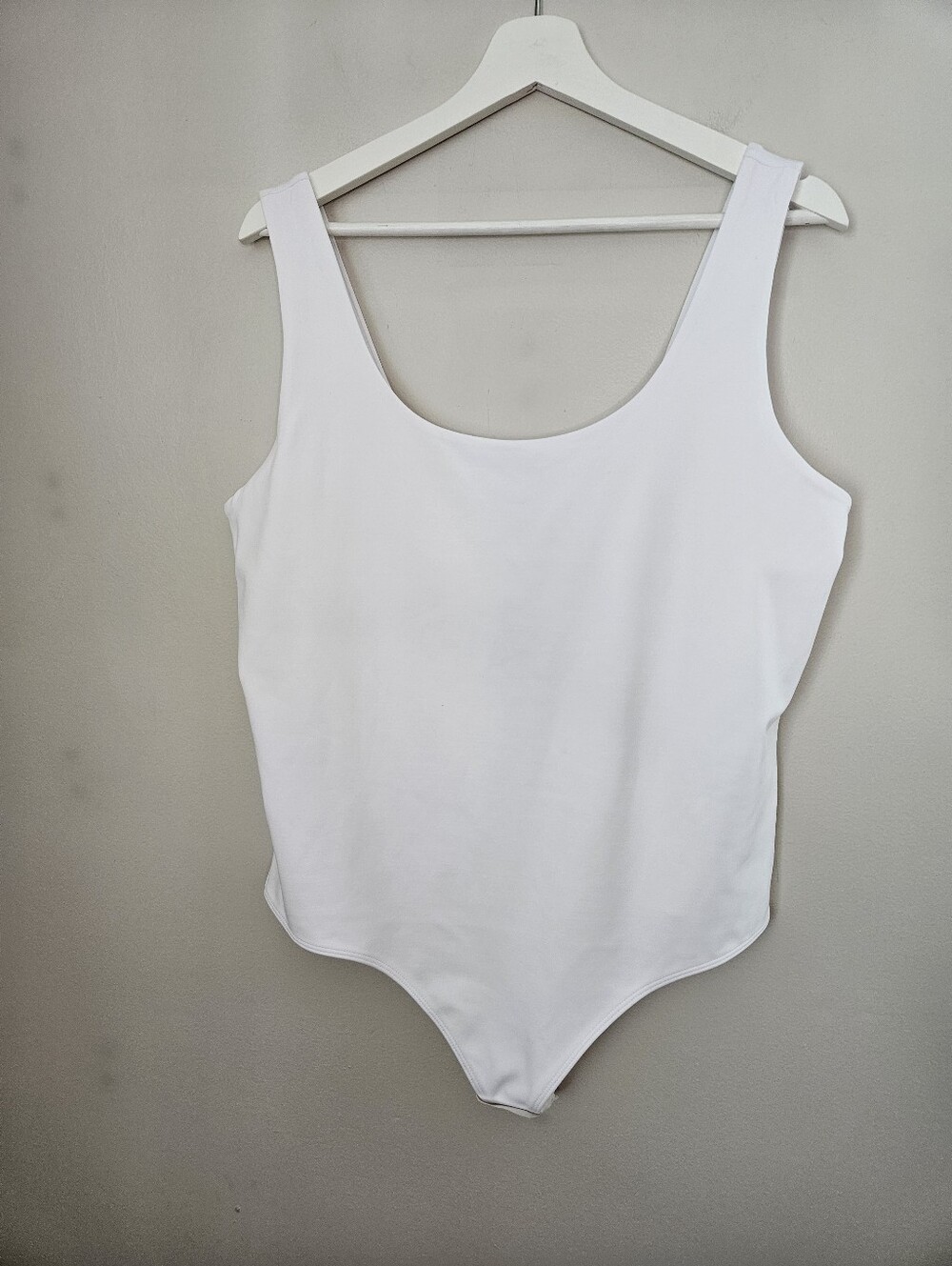 Express White Scoop Neck Bodysuit Tank Body Contour High Compression NEW